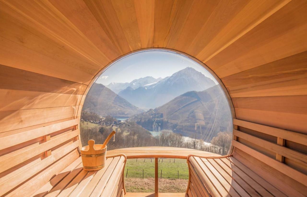 The Vaujany Mountain Lodge Exterior photo